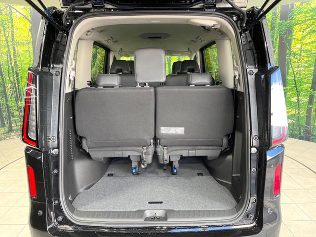 セレナ e-パワー ハイウェイスターV 登録済未使用車 両側電動ドア 全周囲カメラ 衝突被害軽減システム レーダークルーズ ドラレコ コーナーセンサー スマートキー LEDヘッド ETC2.0 純正16インチアルミ オートハイビーム(11枚目)