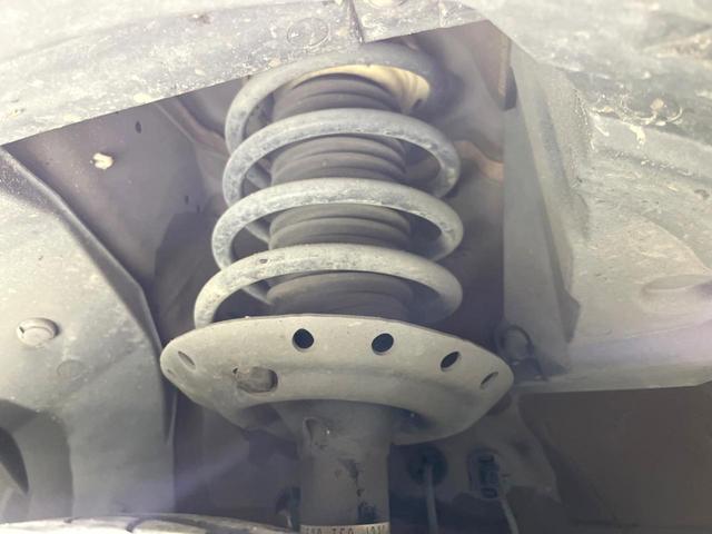 フィット Ｇ・１０ｔｈアニバーサリーＩＩ　バックカメラ　禁煙車　ＨＩＤヘッドライト　ビルトインＥＴＣ　オートライト　ＣＤ再生　プライバシーガラス　アイドリングストップ（21枚目）