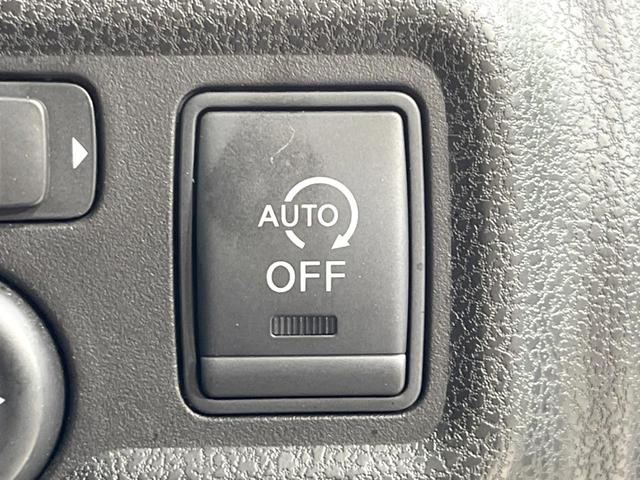 ノート Ｘ　純正ＳＤナビ　バックカメラ　禁煙車　スマートキー　ＥＴＣ　ＣＤ再生　フルセグ　プライバシーガラス　ヘッドライトレベライザー　アイドリングストップ　盗難防止装置（6枚目）