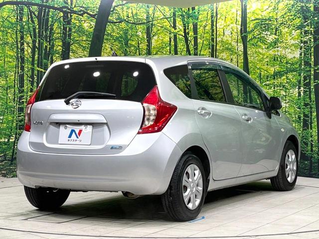 ノート Ｘ　純正ＳＤナビ　バックカメラ　禁煙車　スマートキー　ＥＴＣ　ＣＤ再生　フルセグ　プライバシーガラス　ヘッドライトレベライザー　アイドリングストップ　盗難防止装置（50枚目）