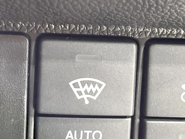 フィットハイブリッド Ｓパッケージ　純正ＳＤナビ　バックカメラ　寒冷地仕様　衝突被害軽減システム　禁煙車　ドラレコ　スマートキー　ＬＥＤヘッド　ＥＴＣ　クルコン　純正１６インチアルミ　オートライト　オートエアコン　Ｂｌｕｅｔｏｏｔｈ（7枚目）