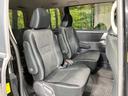 後部座席も気になるようなキズ・汚れやへたり等、大きなダメージはなく、良好な状態です。