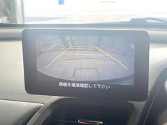 【バックカメラ】駐車時に後方がリアルタイム映像で確認できます。大型商業施設や立体駐車場での駐車時や、夜間のバック時に大活躍！運転スキルに関わらず、今や必須となった装備のひとつです！ 6