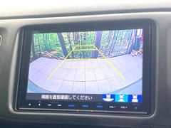 【バックカメラ】駐車時に後方がリアルタイム映像で確認できます。大型商業施設や立体駐車場での駐車時や、夜間のバック時に大活躍！運転スキルに関わらず、今や必須となった装備のひとつです！ 7