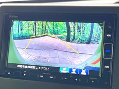 【バックカメラ】駐車時に後方がリアルタイム映像で確認できます。大型商業施設や立体駐車場での駐車時や、夜間のバック時に大活躍！運転スキルに関わらず、今や必須となった装備のひとつです！ 5