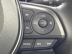 �ڥ졼�������롼������ȥ�����۹�®ƻϩ�Ǥ�Ĺ��Υ���Ԥ��ڤˡ�����ư��®�٤��ݤĥ��롼������ȥ����뤬�����ͷڸ������ƥ��Ϣ�Ȥ��������μ�ξ���Τ��Ƽִ֤��ݤĤ褦��®��Ĵ�ᤷ�Ƥ���ޤ����� 5