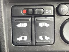 ��ξ¦�ѥ���饤�ɥɥ��ۥ��ޡ��ȥ����䱿ž�ʤΥ����å��Ǹ���ξ¦���饤�ɥɥ��γ��Ĥ���ǽ����ư�������Ϥ�����ƥɥ��򳫤���ɬ�פ�̵���������ʤ����ͤǤ��ñ�˳����Ĥ�Ǥ���Ŭ�Ǥ��� 4