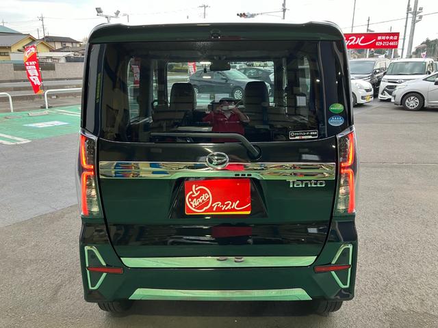 タント カスタムＲＳ　純正ナビ　フルセグ　バックカメラ　純正ドラレコ　両側電動スライドドア　ステアリングスイッチ　ハーフレザーシート　メッキパーツ（10枚目）