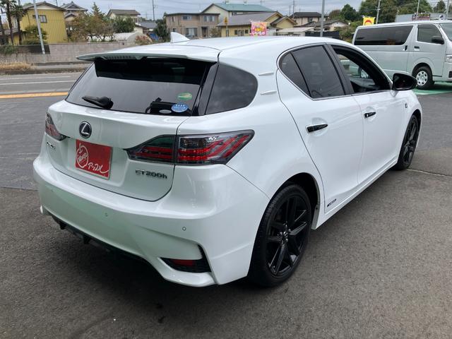 ＣＴ ＣＴ２００ｈ　ＦスポーツＸライン　ムーンルーフ　オプション黒塗装アルミ　レーダークルコン　純正ドラレコ　純正ナビＴＶ　バックカメラ　合皮コンビシート　シートヒーター　パワーシート　ＥＴＣ　プッシュスタート（8枚目）