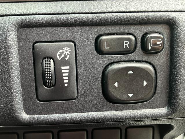 ＣＴ ＣＴ２００ｈ　ＦスポーツＸライン　ムーンルーフ　オプション黒塗装アルミ　レーダークルコン　純正ドラレコ　純正ナビＴＶ　バックカメラ　合皮コンビシート　シートヒーター　パワーシート　ＥＴＣ　プッシュスタート（41枚目）