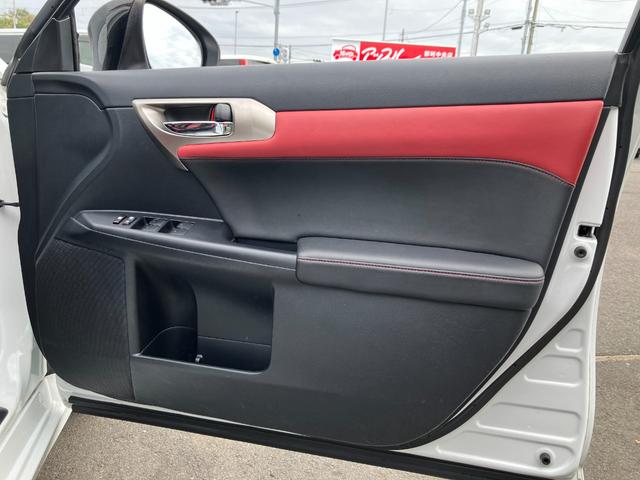 ＣＴ ＣＴ２００ｈ　ＦスポーツＸライン　ムーンルーフ　オプション黒塗装アルミ　レーダークルコン　純正ドラレコ　純正ナビＴＶ　バックカメラ　合皮コンビシート　シートヒーター　パワーシート　ＥＴＣ　プッシュスタート（50枚目）