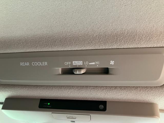 ヴォクシー ＺＳ　ワンオーナー　純正ＴＶナビ　バックカメラ　純正フリップダウンモニター１１インチ　両側電動スライドドア　ＥＴＣ　ＬＥＤヘッドライト（46枚目）