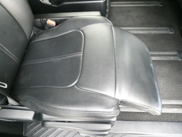 ヴェルファイア ２．５Ｚ　１０インチナビ　後席モニター　両側パワースライドドア　デジタルインナーミラー（38枚目）