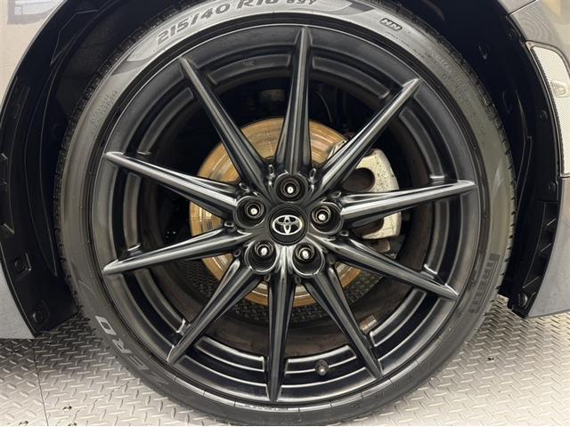 �Q�P�T�^�S�O�q�P�W�^�C���Ƀ}�b�g�u���b�N�ɓh�����ꂽ�A���~�z�C�[���𑕔��I