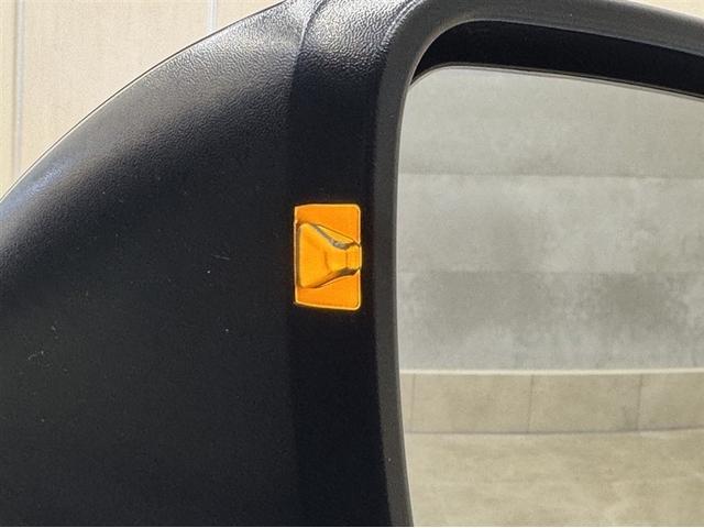 �Ԑ��ύX���̌���m�F���A�V�X�g���Ă����u���C���h�X�|�b�g���j�^�[�I�h�A�~���[�̎��p�����m���Ă���邩��Ԑ��ύX���X���[�Y�ł��B