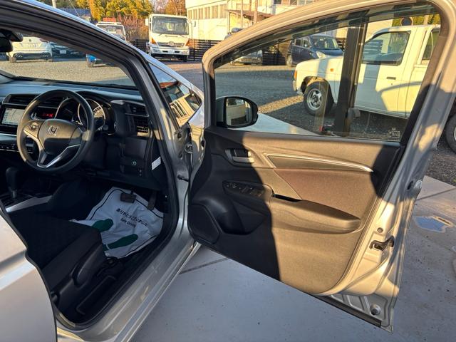 フィット 13G・Lパッケージ バックカメラ ETC(16枚目)