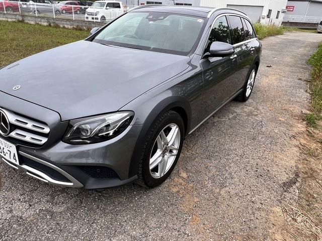 Ｅクラスオールテレイン Ｅ２２０ｄ　４マチック　オールテレイン　点検済み　令和０５年０５月２１日　１５７６２３ＫＭ４ＷＤ　全周囲カメラ　クリアランスソナー　オートクルーズコントロール　レーンアシスト　衝突被害軽減システム　サンルーフ　パワーシート　革シート（12枚目）