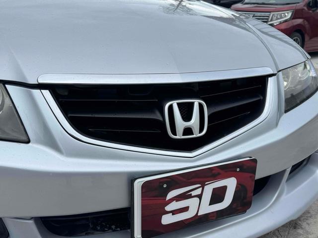 アコード ユーロR 車高調 ナビ アルミホイール HID ショットシフトMT キーレスエントリー 電動格納ミラー 盗難防止システム CD DVD再生 衝突安全ボディ ABS エアコン パワーステアリング(6枚目)