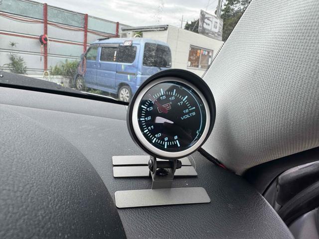 アコード ユーロR 車高調 ナビ アルミホイール HID ショットシフトMT キーレスエントリー 電動格納ミラー 盗難防止システム CD DVD再生 衝突安全ボディ ABS エアコン パワーステアリング(24枚目)