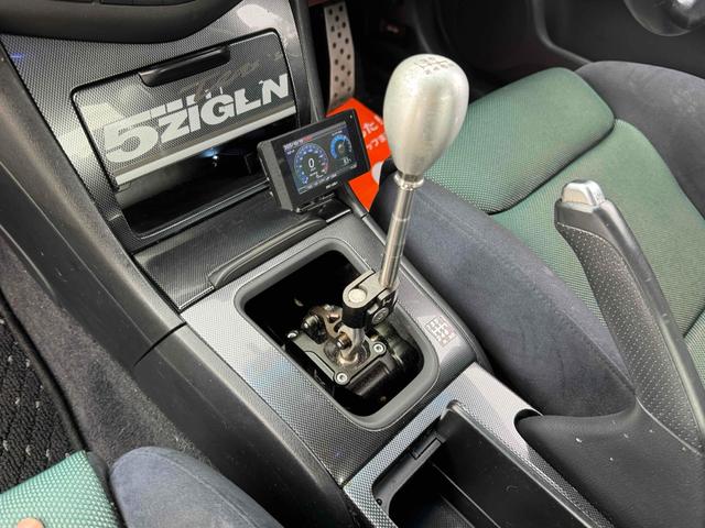 アコード ユーロR 車高調 ナビ アルミホイール HID ショットシフトMT キーレスエントリー 電動格納ミラー 盗難防止システム CD DVD再生 衝突安全ボディ ABS エアコン パワーステアリング(33枚目)