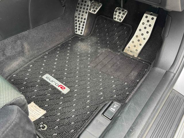 アコード ユーロR 車高調 ナビ アルミホイール HID ショットシフトMT キーレスエントリー 電動格納ミラー 盗難防止システム CD DVD再生 衝突安全ボディ ABS エアコン パワーステアリング(37枚目)