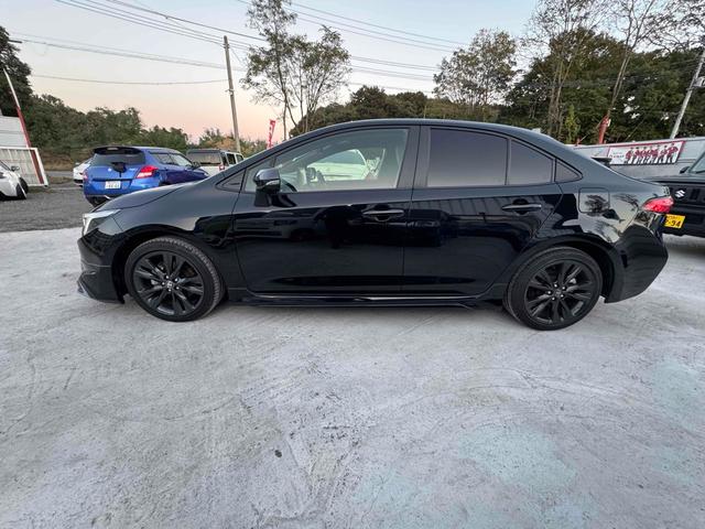 カローラ ハイブリッド ダブルバイビー レーンアシスト オートクルーズコントロール 衝突被害軽減システム バックカメラ ナビ アルミホイール オートマチックハイビーム LEDヘッドランプ CVT シートヒーター スマートキー(9枚目)