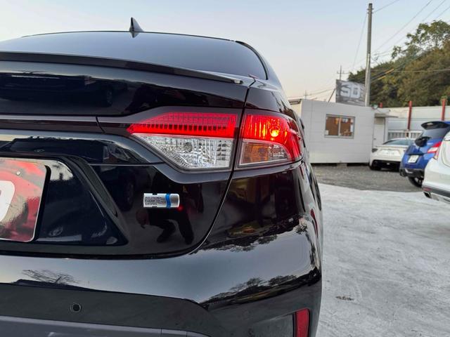 カローラ ハイブリッド ダブルバイビー レーンアシスト オートクルーズコントロール 衝突被害軽減システム バックカメラ ナビ アルミホイール オートマチックハイビーム LEDヘッドランプ CVT シートヒーター スマートキー(12枚目)