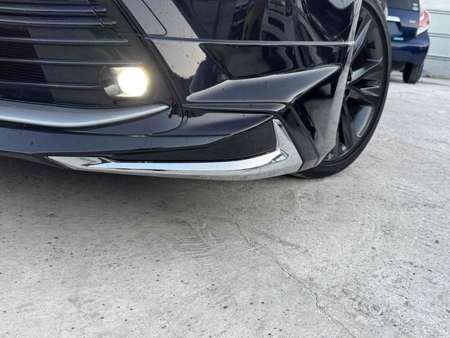 カローラ ハイブリッド ダブルバイビー レーンアシスト オートクルーズコントロール 衝突被害軽減システム バックカメラ ナビ アルミホイール オートマチックハイビーム LEDヘッドランプ CVT シートヒーター スマートキー(18枚目)