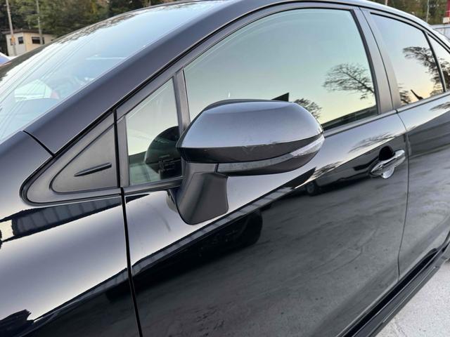 カローラ ハイブリッド ダブルバイビー レーンアシスト オートクルーズコントロール 衝突被害軽減システム バックカメラ ナビ アルミホイール オートマチックハイビーム LEDヘッドランプ CVT シートヒーター スマートキー(21枚目)