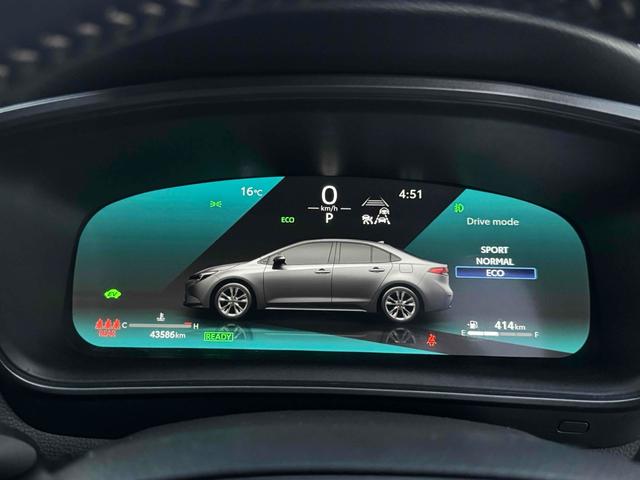 カローラ ハイブリッド ダブルバイビー レーンアシスト オートクルーズコントロール 衝突被害軽減システム バックカメラ ナビ アルミホイール オートマチックハイビーム LEDヘッドランプ CVT シートヒーター スマートキー(29枚目)