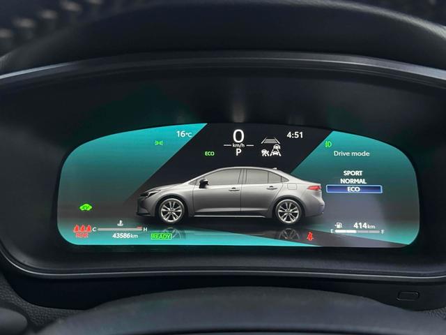 カローラ ハイブリッド ダブルバイビー レーンアシスト オートクルーズコントロール 衝突被害軽減システム バックカメラ ナビ アルミホイール オートマチックハイビーム LEDヘッドランプ CVT シートヒーター スマートキー(31枚目)