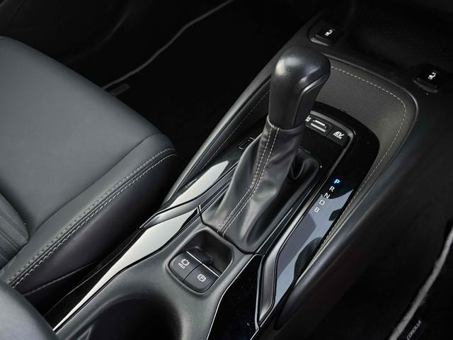 カローラ ハイブリッド ダブルバイビー レーンアシスト オートクルーズコントロール 衝突被害軽減システム バックカメラ ナビ アルミホイール オートマチックハイビーム LEDヘッドランプ CVT シートヒーター スマートキー(44枚目)