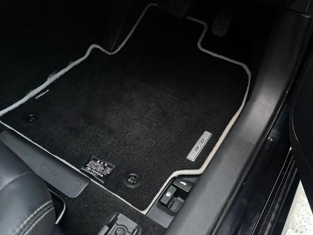 カローラ ハイブリッド ダブルバイビー レーンアシスト オートクルーズコントロール 衝突被害軽減システム バックカメラ ナビ アルミホイール オートマチックハイビーム LEDヘッドランプ CVT シートヒーター スマートキー(51枚目)