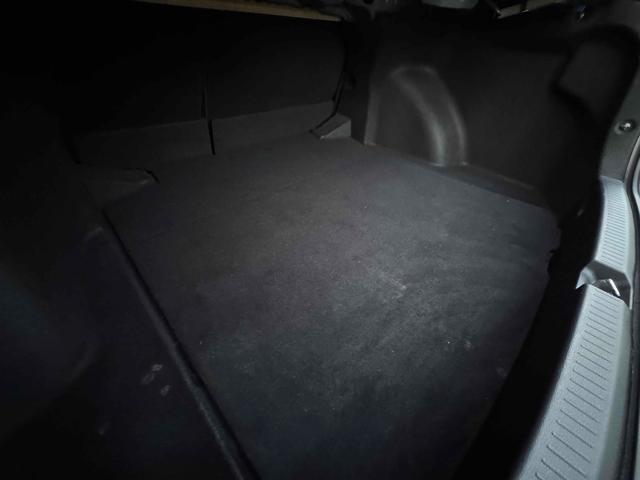 カローラ ハイブリッド ダブルバイビー レーンアシスト オートクルーズコントロール 衝突被害軽減システム バックカメラ ナビ アルミホイール オートマチックハイビーム LEDヘッドランプ CVT シートヒーター スマートキー(73枚目)