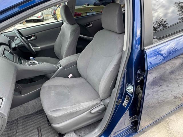 プリウス Ｇツーリングセレクション　ナビ　ＴＶ　アルミホイール　オートライト　スマートキー　電動格納ミラー　ＣＶＴ　ＣＤ　ＤＶＤ再生　ミュージックプレイヤー接続可　Ｂｌｕｅｔｏｏｔｈ　エアコン　パワーステアリング　パワーウィンドウ（34枚目）