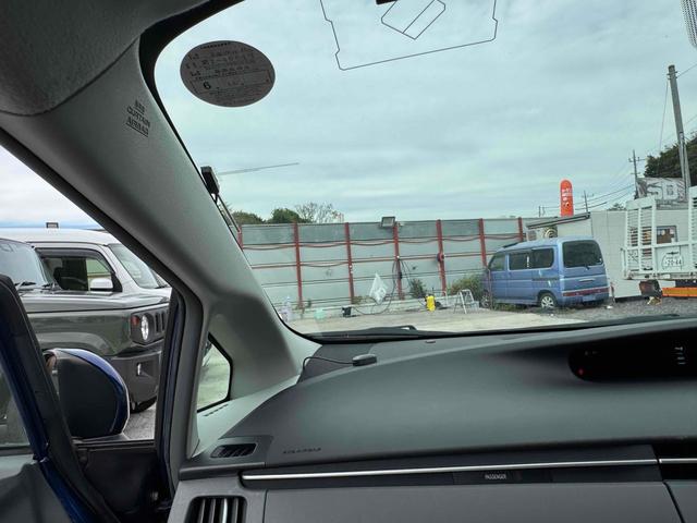 プリウス Ｇツーリングセレクション　ナビ　ＴＶ　アルミホイール　オートライト　スマートキー　電動格納ミラー　ＣＶＴ　ＣＤ　ＤＶＤ再生　ミュージックプレイヤー接続可　Ｂｌｕｅｔｏｏｔｈ　エアコン　パワーステアリング　パワーウィンドウ（37枚目）