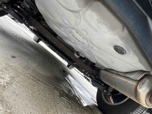 プリウス Ｇツーリングセレクション　ナビ　ＴＶ　アルミホイール　オートライト　スマートキー　電動格納ミラー　ＣＶＴ　ＣＤ　ＤＶＤ再生　ミュージックプレイヤー接続可　Ｂｌｕｅｔｏｏｔｈ　エアコン　パワーステアリング　パワーウィンドウ（52枚目）