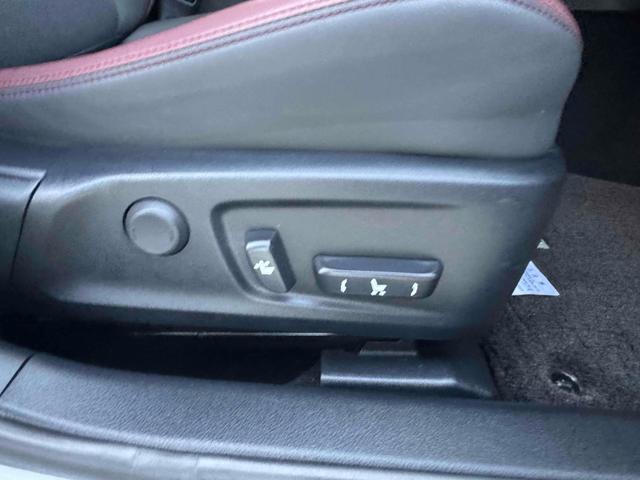 ＩＳ ＩＳ２００ｔ　中期型　ハーフレザーシート　レーンアシスト　レーダークルーズコントロール　バックカメラ　ナビ　ＴＶ　アルミホイール　オートライト　ＬＥＤヘッドランプ　ＡＴ　スマートキー　電動格納ミラー（48枚目）