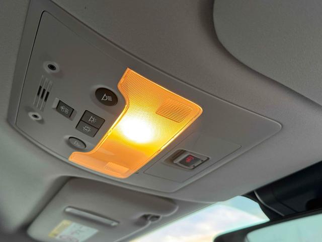 ＩＳ ＩＳ２００ｔ　中期型　ハーフレザーシート　レーンアシスト　レーダークルーズコントロール　バックカメラ　ナビ　ＴＶ　アルミホイール　オートライト　ＬＥＤヘッドランプ　ＡＴ　スマートキー　電動格納ミラー（60枚目）