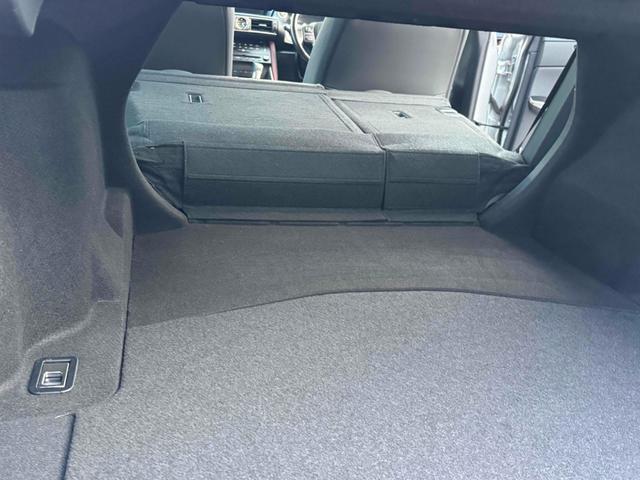 ＩＳ ＩＳ２００ｔ　中期型　ハーフレザーシート　レーンアシスト　レーダークルーズコントロール　バックカメラ　ナビ　ＴＶ　アルミホイール　オートライト　ＬＥＤヘッドランプ　ＡＴ　スマートキー　電動格納ミラー（71枚目）