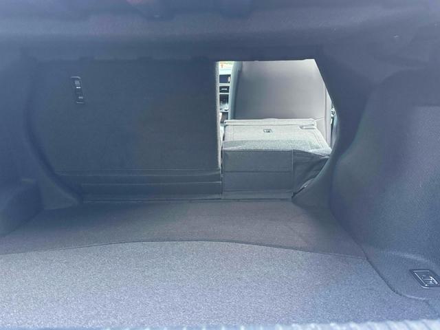 ＩＳ ＩＳ２００ｔ　中期型　ハーフレザーシート　レーンアシスト　レーダークルーズコントロール　バックカメラ　ナビ　ＴＶ　アルミホイール　オートライト　ＬＥＤヘッドランプ　ＡＴ　スマートキー　電動格納ミラー（72枚目）