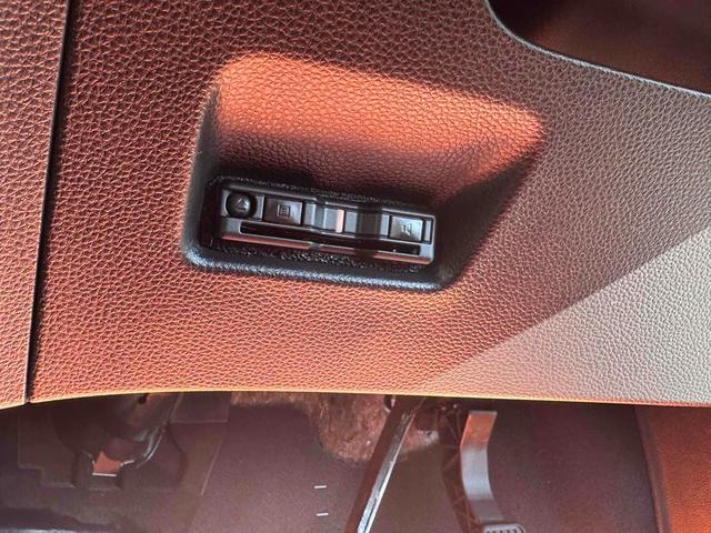 フィット ｅ：ＨＥＶベーシック　ドライブレコーダー　ＥＴＣ　バックカメラ　ナビ　クリアランスソナー　オートクルーズコントロール　レーンアシスト　衝突被害軽減システム　アルミホイール　オートライト　ＬＥＤヘッドランプ　スマートキー（23枚目）