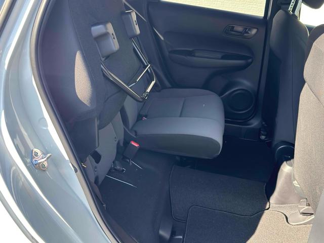 フィット ｅ：ＨＥＶベーシック　ドライブレコーダー　ＥＴＣ　バックカメラ　ナビ　クリアランスソナー　オートクルーズコントロール　レーンアシスト　衝突被害軽減システム　アルミホイール　オートライト　ＬＥＤヘッドランプ　スマートキー（52枚目）