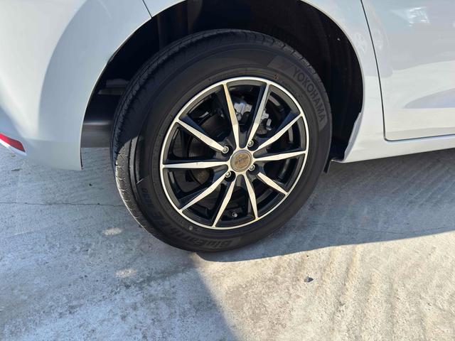 フィット ｅ：ＨＥＶベーシック　ドライブレコーダー　ＥＴＣ　バックカメラ　ナビ　クリアランスソナー　オートクルーズコントロール　レーンアシスト　衝突被害軽減システム　アルミホイール　オートライト　ＬＥＤヘッドランプ　スマートキー（64枚目）