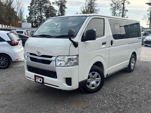 ハイエースバン ＤＸ　９人乗　４ＷＤ　ＥＴＣ　バックカメラ　ナビ　クリアランスソナー　レーンアシスト　衝突被害軽減システム　スライドドア　オートマチックハイビーム　キーレスエントリー　電動格納ミラー　ＡＴ（2枚目）