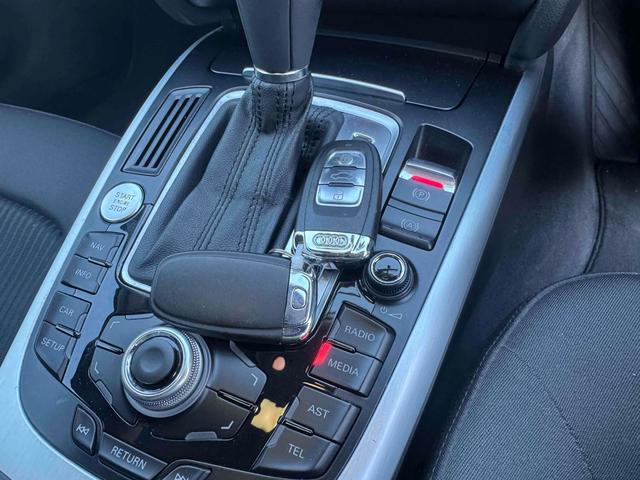 A4 2.0TFSIクワトロ 4WD ETC バックカメラ ナビ TV アルミホイール オートライト HID AT スマートキー 盗難防止システム パワーシート CD ABS エアコン パワーステアリング パワーウィンドウ(30枚目)