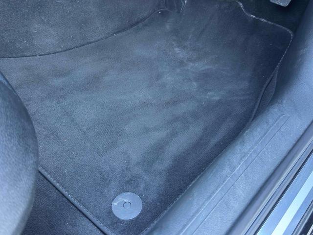 A4 2.0TFSIクワトロ 4WD ETC バックカメラ ナビ TV アルミホイール オートライト HID AT スマートキー 盗難防止システム パワーシート CD ABS エアコン パワーステアリング パワーウィンドウ(33枚目)