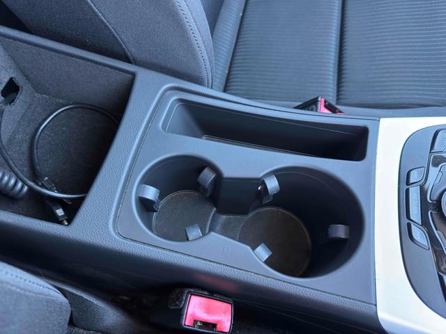 A4 2.0TFSIクワトロ 4WD ETC バックカメラ ナビ TV アルミホイール オートライト HID AT スマートキー 盗難防止システム パワーシート CD ABS エアコン パワーステアリング パワーウィンドウ(35枚目)