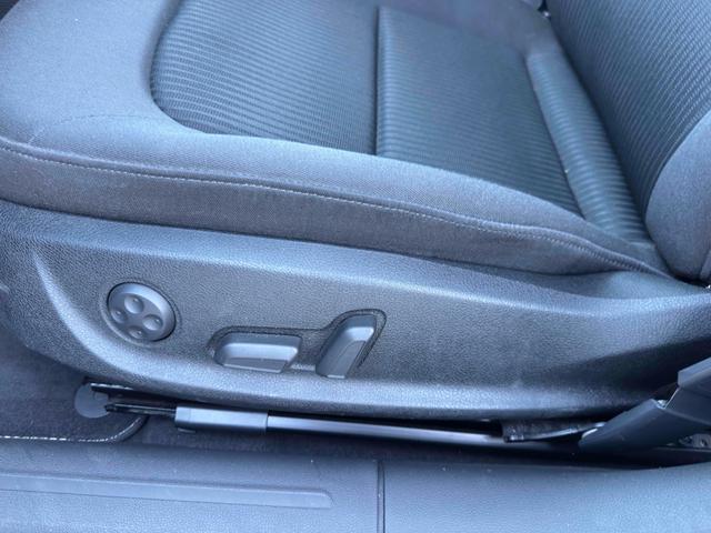 A4 2.0TFSIクワトロ 4WD ETC バックカメラ ナビ TV アルミホイール オートライト HID AT スマートキー 盗難防止システム パワーシート CD ABS エアコン パワーステアリング パワーウィンドウ(38枚目)