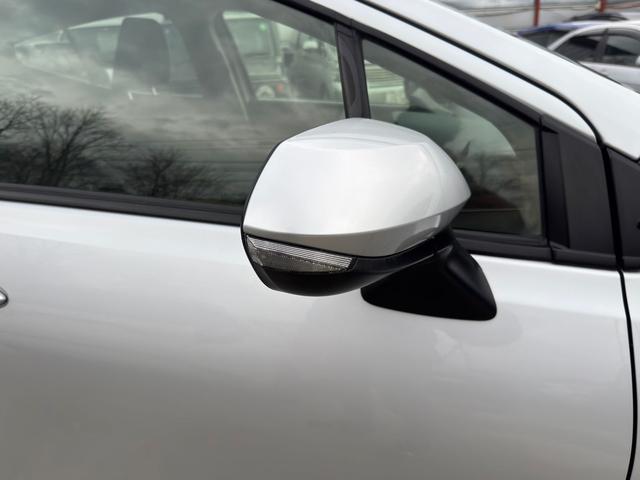 アクア Ｘ　Ｚ　ラフィネ仕様　純正　ディズプレイオーディオ　ナビ機能なし　レーダークルーズコントロール　バックカメラ　コーナーセンサー　ＬＥＤヘッドライト　オートマチックハイビーム　ＥＴＣ　衝突軽減システム（6枚目）